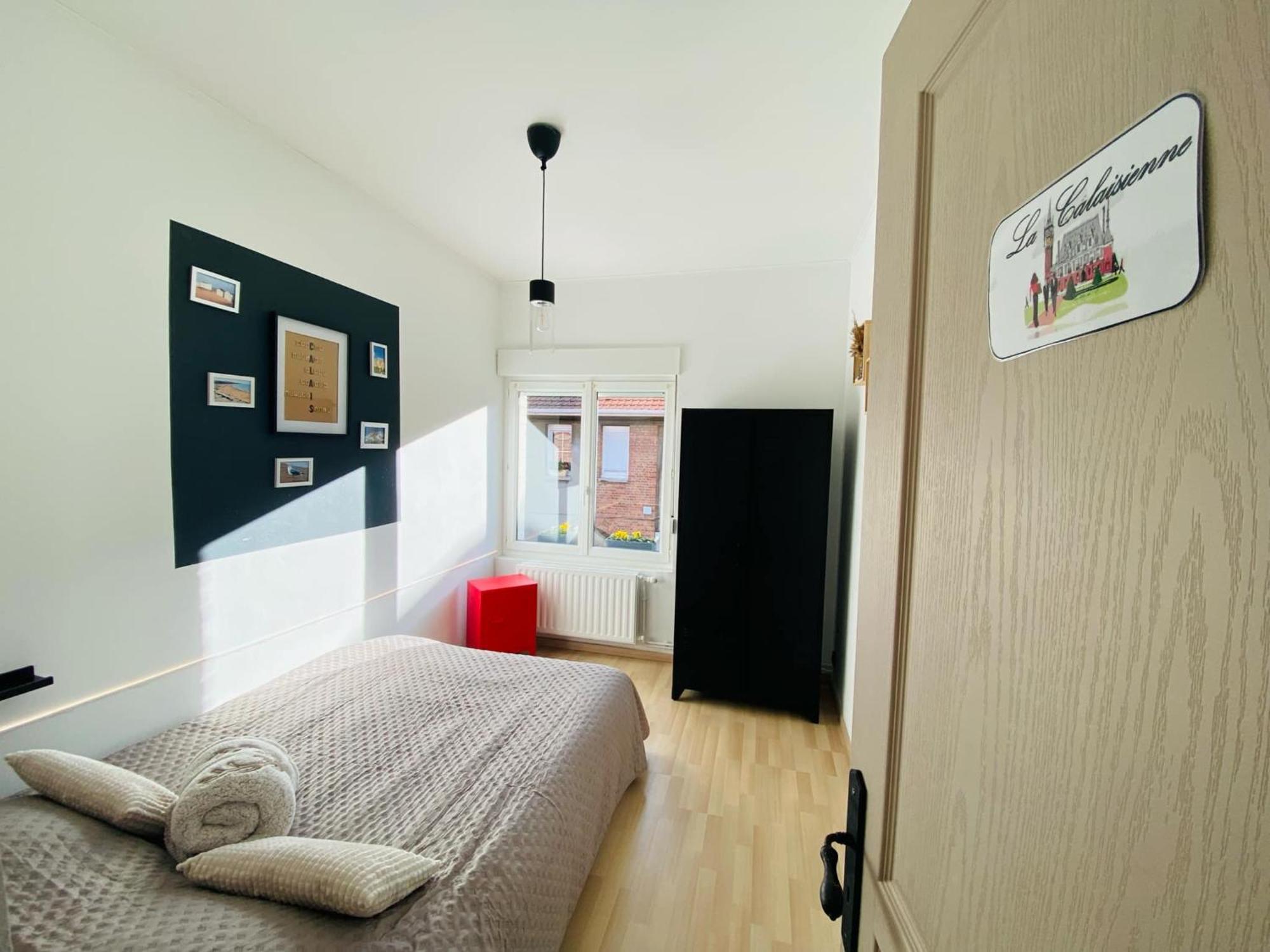 Chambre Privee Au Coeur De Calais Exterior foto