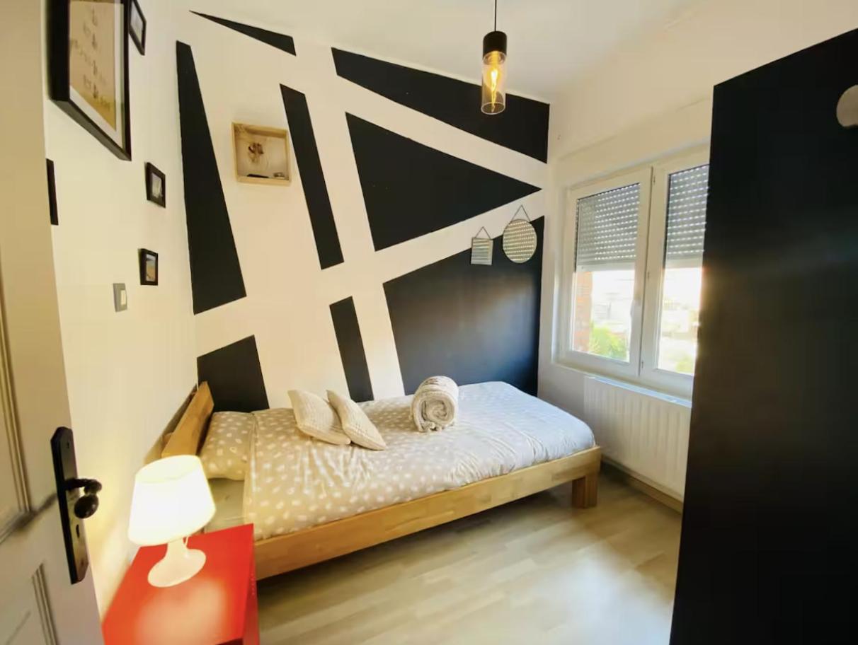 Chambre Privee Au Coeur De Calais Exterior foto